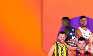 Jugadores de baloncesto posan para la clasificación Euroliga.