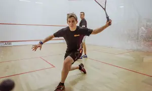Squash w Zgierzu – najlepsze kluby, sprzęt i lekcje dla Ciebie