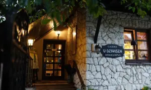 Gdzie zjeść w Kazimierzu? Odkryj najlepsze restauracje i smaki