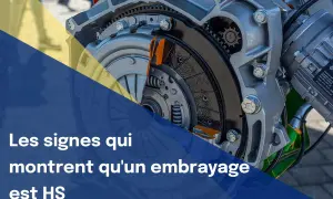 Gros plan sur un embrayage de voiture démonté, illustrant les signes d'un symptôme embrayage HS.