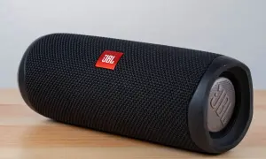 Jak połączyć głośnik JBL – proste kroki, aby uniknąć problemów z łącznością