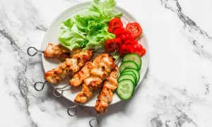 Domowy kebab: przepis na soczyste mięso krok po kroku