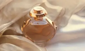 Najbardziej uwodzicielskie perfumy damskie, które zachwycają i przyciągają