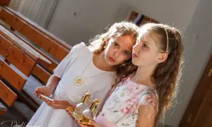 Fotograf na komunię: Uniknij pułapek! Ceny i pakiety 2024.