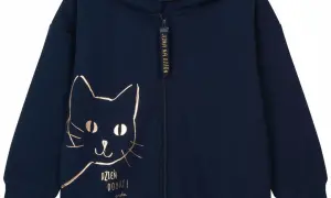 Bluza dla dziewczynki 134: Jak wybrać idealną? Fasony, materiały, trendy