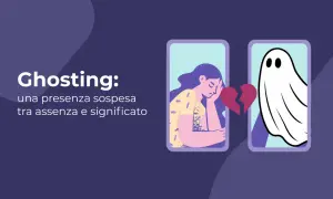 Una ragazza triste guarda un cuore spezzato. Dall'altra parte, un fantasma: lui è sparito, lasciando solo un'assenza.