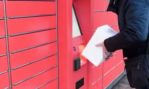 Jak odebrać paczkę InPost? Proste sposoby na szybki odbiór paczki