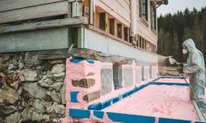 Jak zrobić fundament pod starym domem, by uniknąć problemów z wilgocią