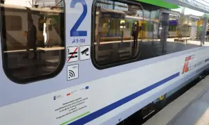 Wagon PKP Intercity z oznaczeniem klasy 2. Zastanawiasz się, jaki jest intercity zwrot biletu ile procent?