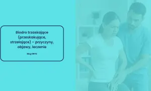 Fizjoterapeuta bada biodro kobiety, która odczuwa ból.