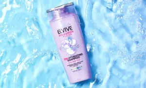 Champú Elvive Hyaluron Plump, ideal para saber como hidratar el pelo seco y deshidratado.
