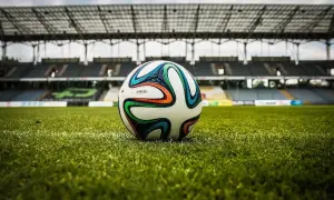 Ile zarabia sędzia międzynarodowy? Niezwykłe zarobki w UEFA i FIFA!