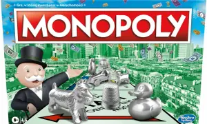 Pudełko gry Monopoly z Mr. Monopoly, pionkami i pieniędzmi na tle miasta.