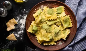 Co to jest tortellini? Poznaj sekrety włoskich pierożków i ich smak