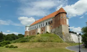 Gdzie leży Sandomierz? Odkryj królewskie miasto nad Wisłą!