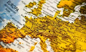 Gdzie najlepiej rezerwować noclegi, aby zaoszczędzić pieniądze?