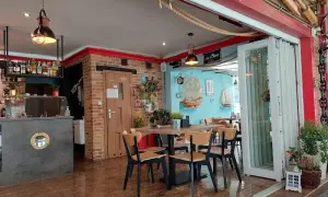 Mielno: Gdzie zjeść? TOP restauracje, świeże ryby, tanie obiady!