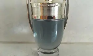 Paco Rabanne Invictus 100ml w trofeum. Zapach zwycięzcy, który dodaje pewności siebie.