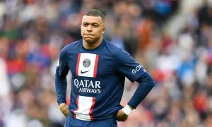 Ile naprawdę zarabia Mbappé w PSG? Zaskakujące fakty o wynagrodzeniu