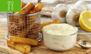 Najlepsze dipy do grilla, które odmienią Twoje grillowanie na zawsze