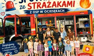 Mistrzowie internetu, czyli strażacy z OSP w Ociesiękach, dzielą się wiedzą z dziećmi. Uczą się o bezpieczeństwie i pierwszej pomocy.