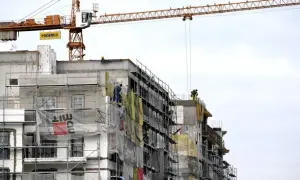 Ile deweloper zarabia na domu? Poznaj realny zysk i negocjuj!