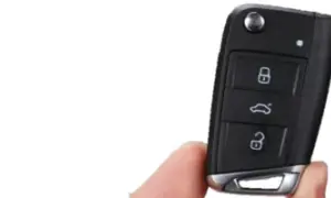 Wymiana baterii w kluczyku VW Golf 7: Zrób to sam bez kodowania!