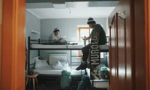 Ile kosztuje nocleg w schronisku? Ceny, zniżki i porady na sezon
