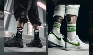 Dwa ujęcia nóg w modnych skarpetkach i sneakersach: czarne z białym wzorem i białe z zielonymi paskami.