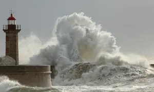 Największe sztormy na Bałtyku: kiedy występują i jak się chronić