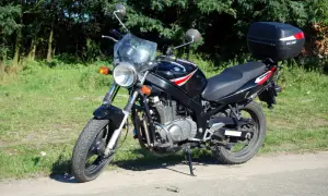 Suzuki GS 500: Bak 17 lub 20L? Spalanie, rezerwa i realny zasięg.