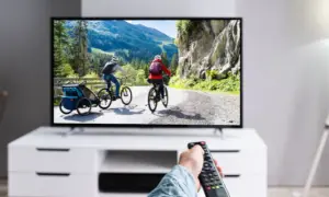 Gdzie kupić telewizor? Sklep stacjonarny czy online poradnik eksperta