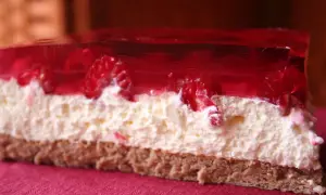 Przepis na ciasto z kremem mascarpone, które zachwyci każdego smakosza