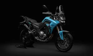 Niebieski motocykl Morbidelli TSX 525 - idealny, jaki motocykl na początek przygody z turystyką motocyklową.