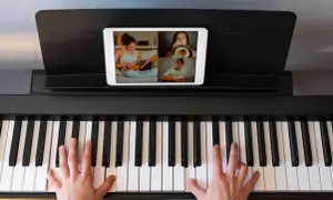 Keyboard czy pianino? Kluczowe różnice, które musisz znać!