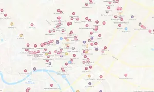 Karte mit vielen roten und lila Symbolen, die verschiedene **Berlin foodspots** wie "W Pizza", "Rutz Restaurant" und "Five Guys" markieren.