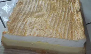 Puszysty sernik z pianką i złotymi okruszkami, idealny sernik rosa thermomix.