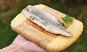 Ile kalorii ma śledź w oleju? Zdrowie i dieta bez tajemnic