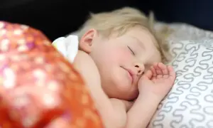 Kiedy poduszka dla dziecka? Bezpieczne zasady od ekspertów