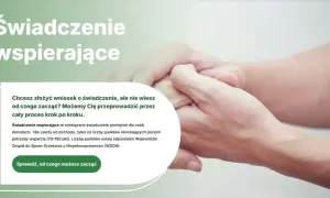 Dwie dłonie, jedna starsza, druga młodsza, symbolizują wsparcie. Tekst informuje o świadczeniu wspierającym, które jest formą pomocy społecznej.