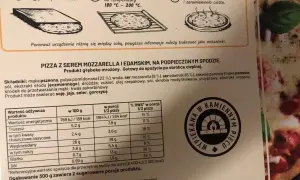 Masa netto pizzy 30 cm na cienkim cieście to 300 g. Idealna na szybki obiad.