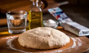 Réussir sa pâte à pizza maison : Secrets de pro pour une texture parfaite