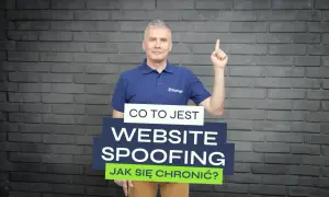 Mężczyzna wyjaśnia, co to website spoofing i jak się chronić.