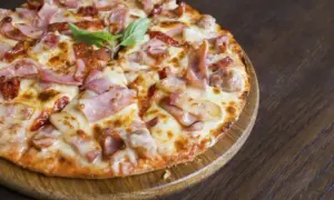 Recette pizza maison facile: le secret d'une pâte et cuisson réussies