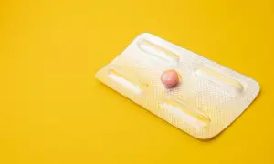 Tabletka dzień po bez recepty: od kiedy i jak ją kupić w 2025?