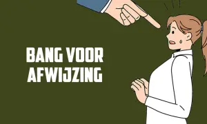 Een vinger wijst beschuldigend naar een meisje dat bang is voor afwijzing. Ze staat met haar handen gevouwen, haar gezicht toont angst.