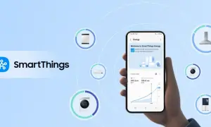 Un smartphone affiche l'application SmartThings Energy, montrant la consommation d'énergie. Un avis sur SmartThings qui met en avant la gestion de l'énergie domestique.