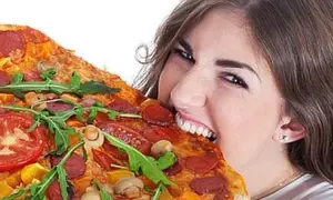Dlaczego pizza jest niezdrowa? Odkryj ukryte zagrożenia zdrowotne