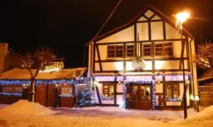 Gdzie zjeść w Helu? Odkryj najlepsze restauracje i smaki