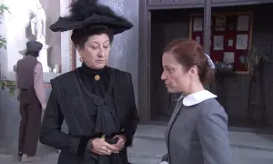 O czym jest film Akacjowa 38? Historia pełna dramatów i tajemnic